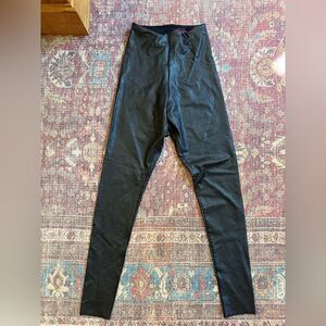 Commando Women’s Small Black faux leather leggings